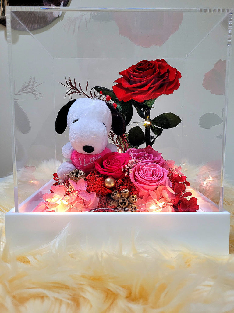 Premium Snoopy Plush & Preserved Flowers In Acrylic Box.