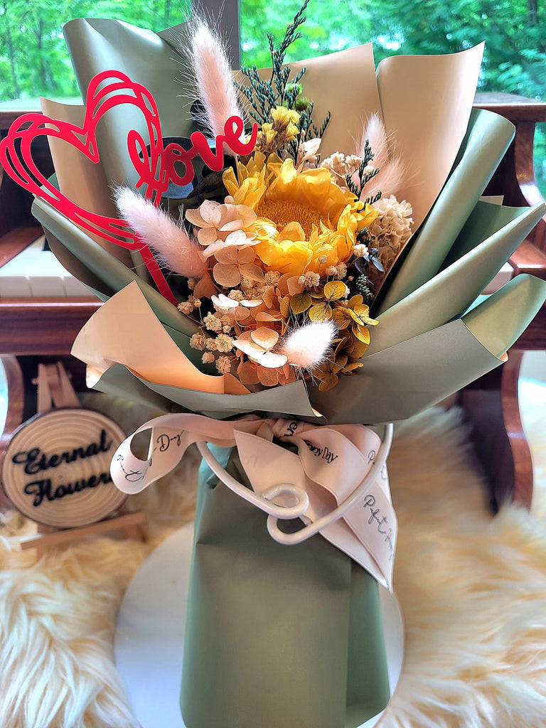 Eternal Blossoms Preserved Sunflower Bouquet.  100% High Quality Real Flowers.