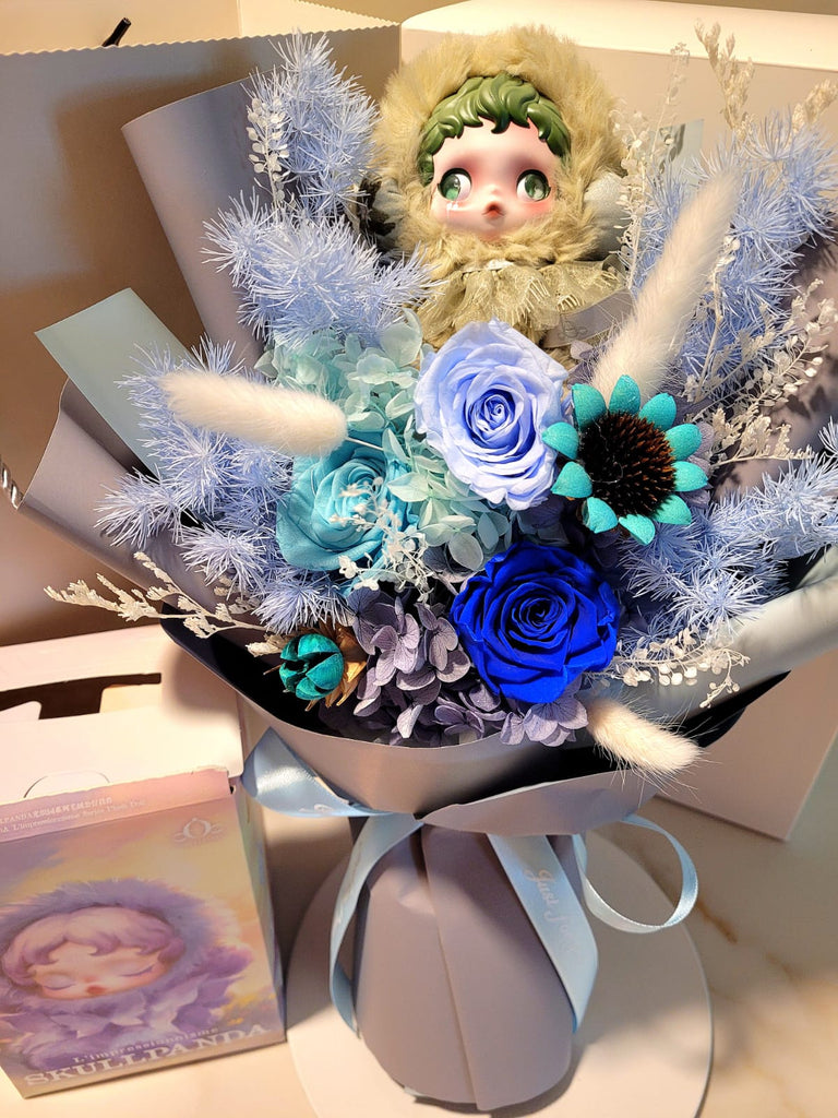 AUTHENTIC SKULLPANDA Plush With Eternal Elegance Blue Preserved Roses Bouquet