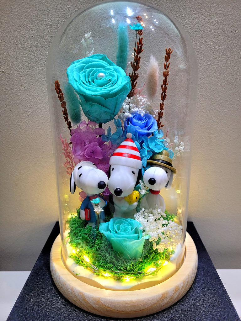 Premium Snoopy Preserved Flower Dome With Tiffany Roses And Same Day Delivery