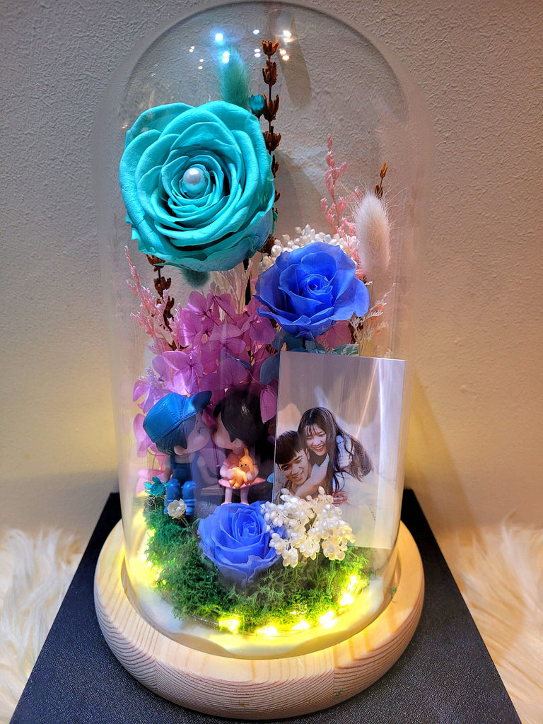Personal Photo & Eternal Couple Preserved Flower Dome With Tiffany Roses
